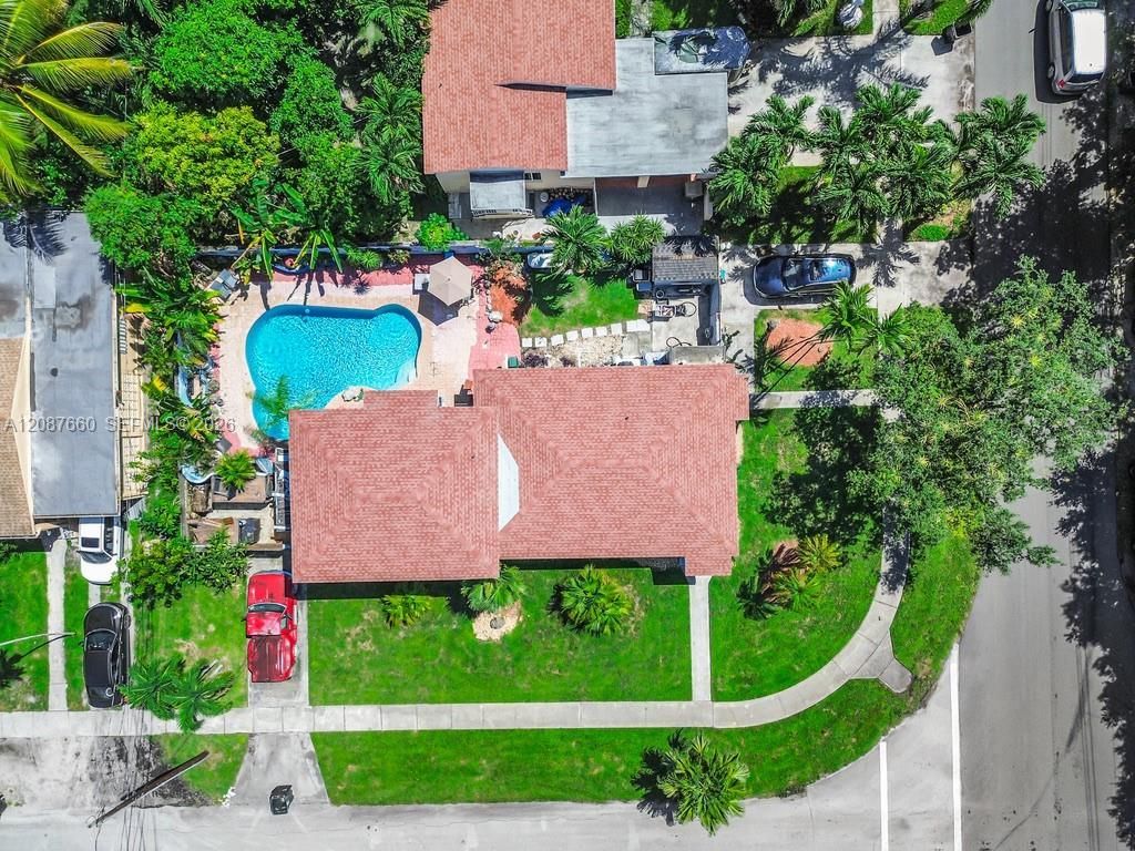 800 NE 144th St, North Miami, FL 33161 Photo
