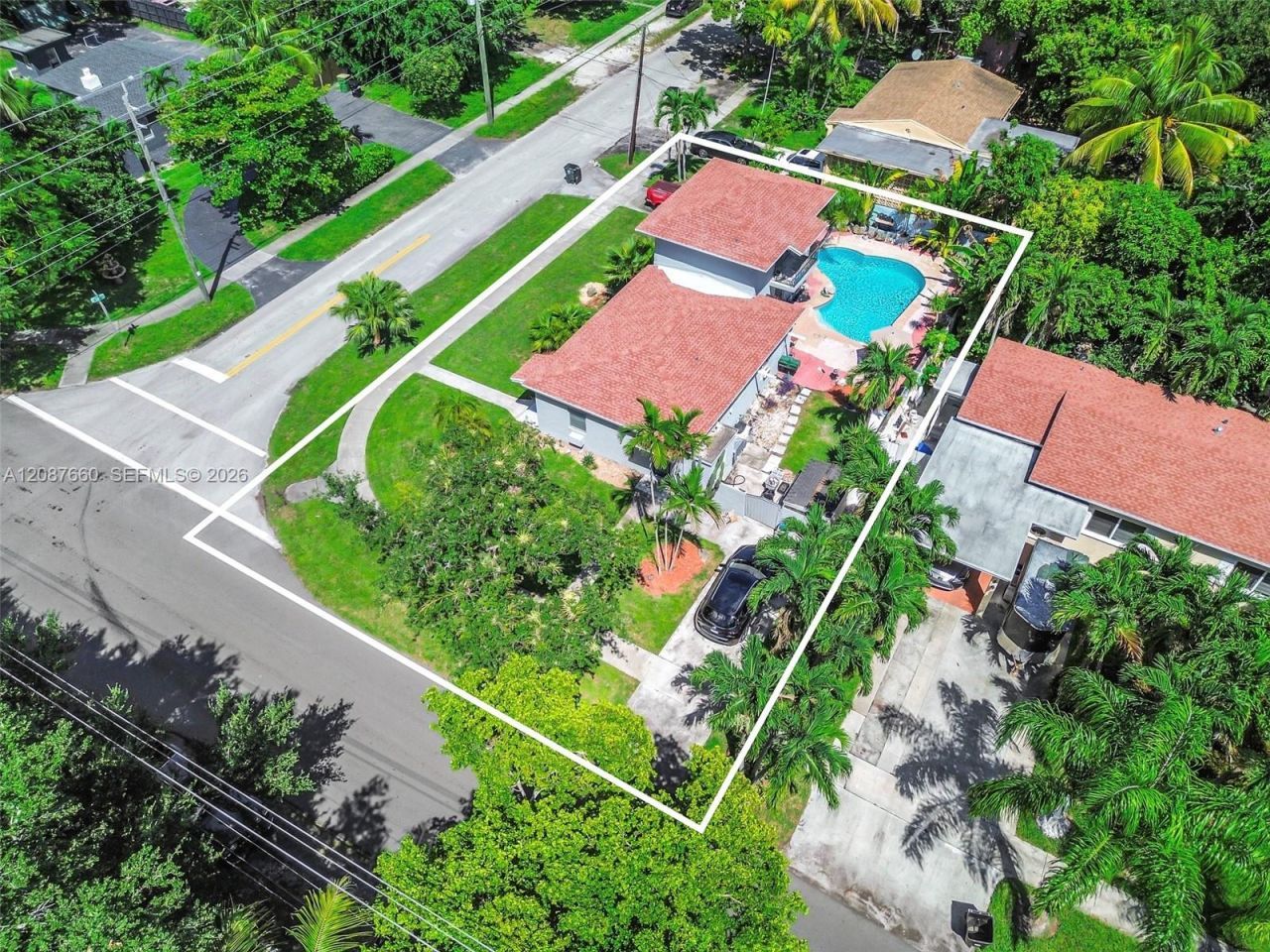 800 NE 144th St, North Miami, FL 33161 Photo
