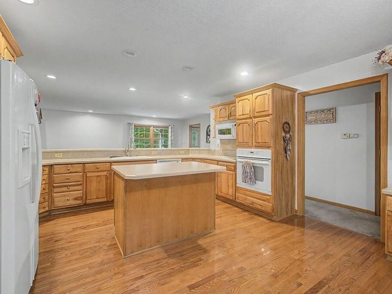 3381 Apple Valley Drive , Howard, OH 43028 Photo 7