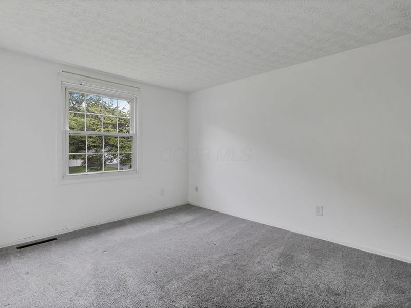 6660 Skywae Drive , Columbus, OH 43229 Photo 14