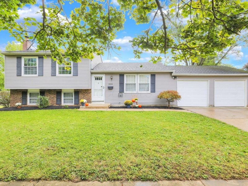 6660 Skywae Drive , Columbus, OH 43229 Photo 2