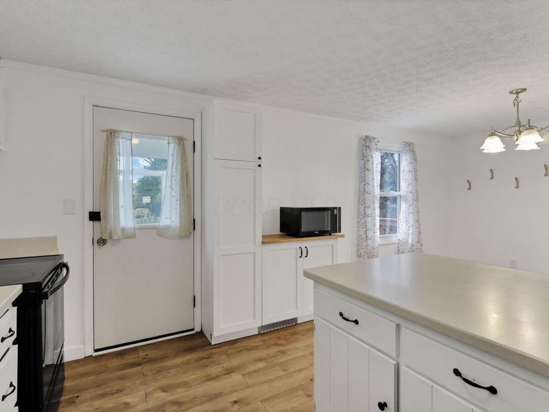 6660 Skywae Drive , Columbus, OH 43229 Photo 9