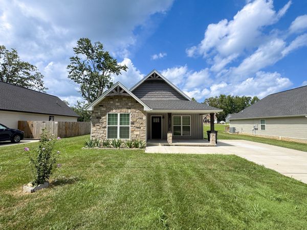 122 Mazie Dr , Lafayette, TN 37083