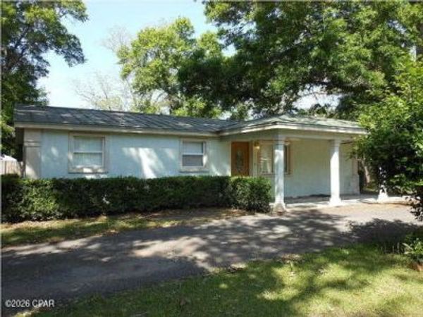 319 Harden Circle , Wewahitchka, FL 32465