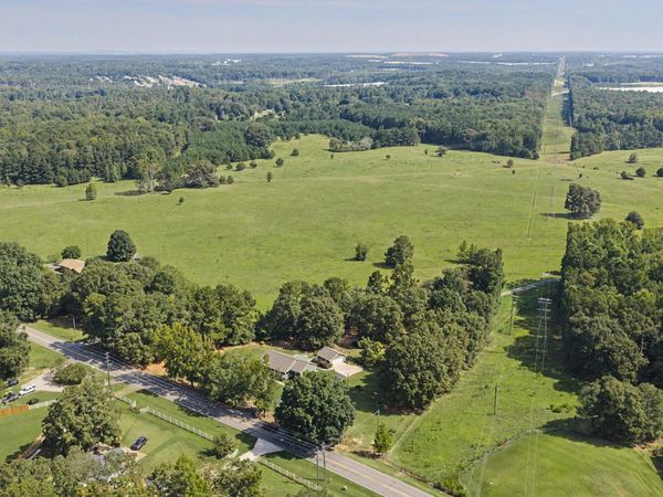 304 Palmetto Tyrone Road, Newnan, GA 30265