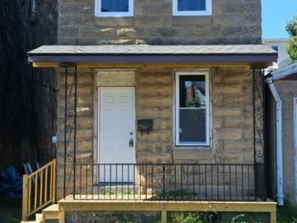 42 S PEAR STREET, MT CARMEL, PA 17851