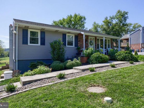 1977 CREEK ROAD , MANHEIM, PA 17545