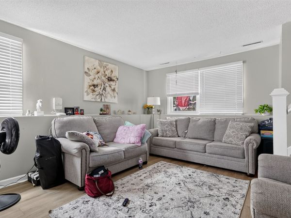 2407-2409 SE 17th Street, Des Moines, IA 50320