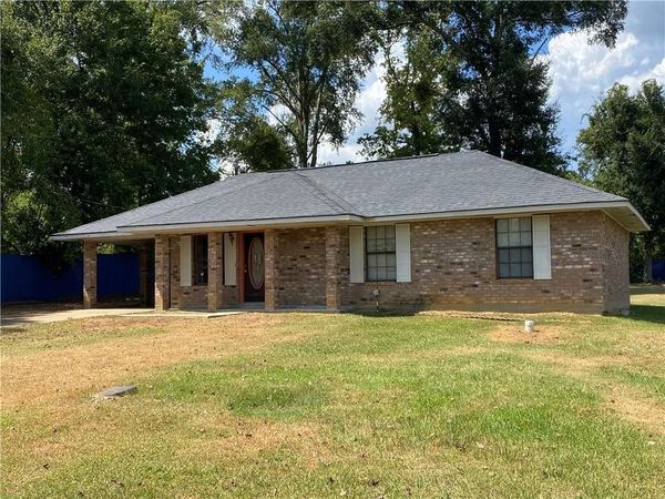 815 I Avenue , Kentwood, LA 70444