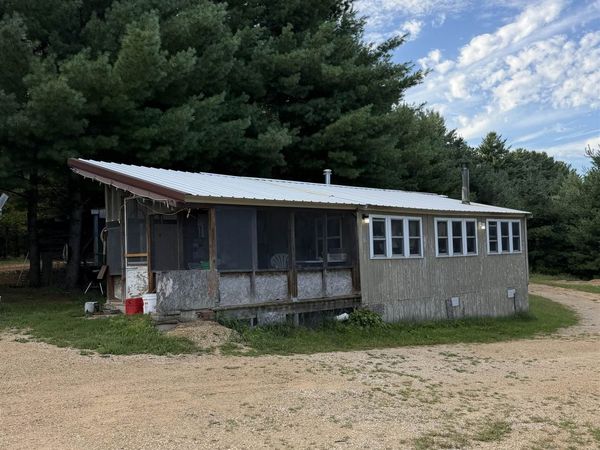 N7456 4th Avenue, Westfield, WI 53964