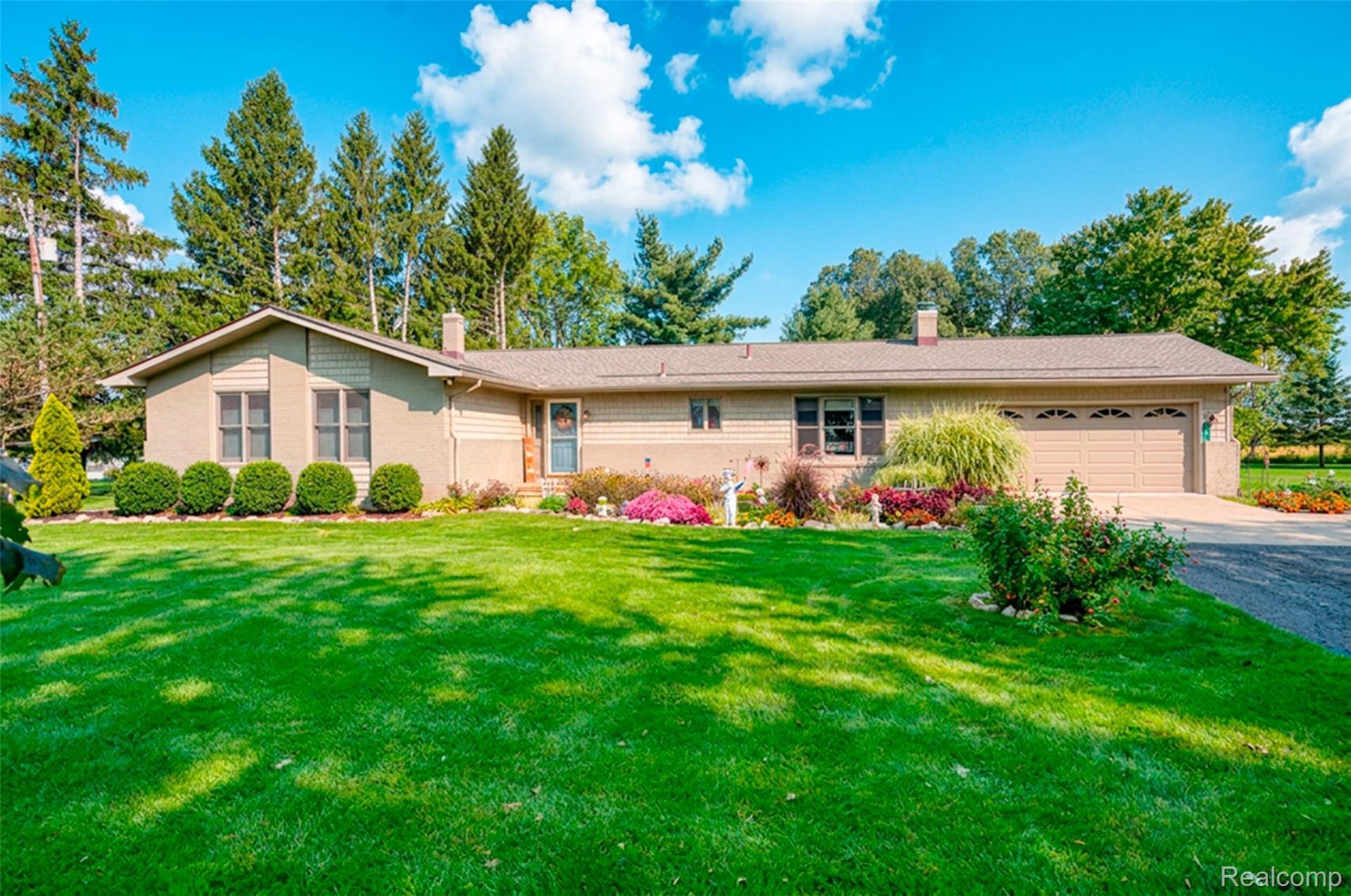 7990 Colleen Drive, Handy Township, Mi 48836 Main Photo