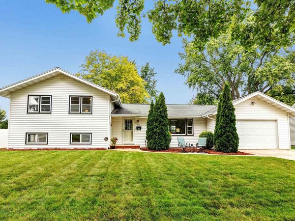 1010 ROBIN STREET, De Pere, WI 54115