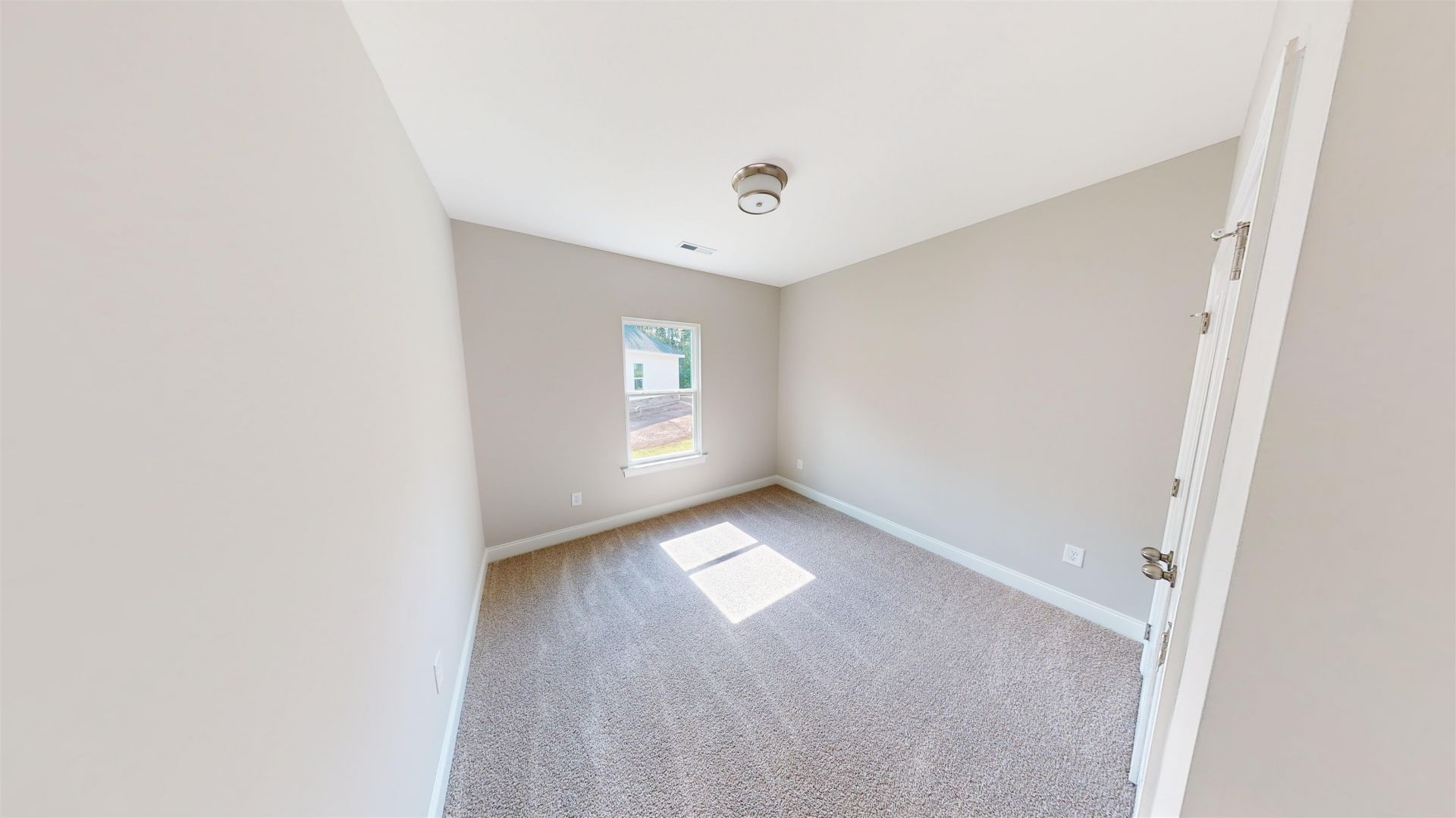 1060 Moen Loop Photo 12