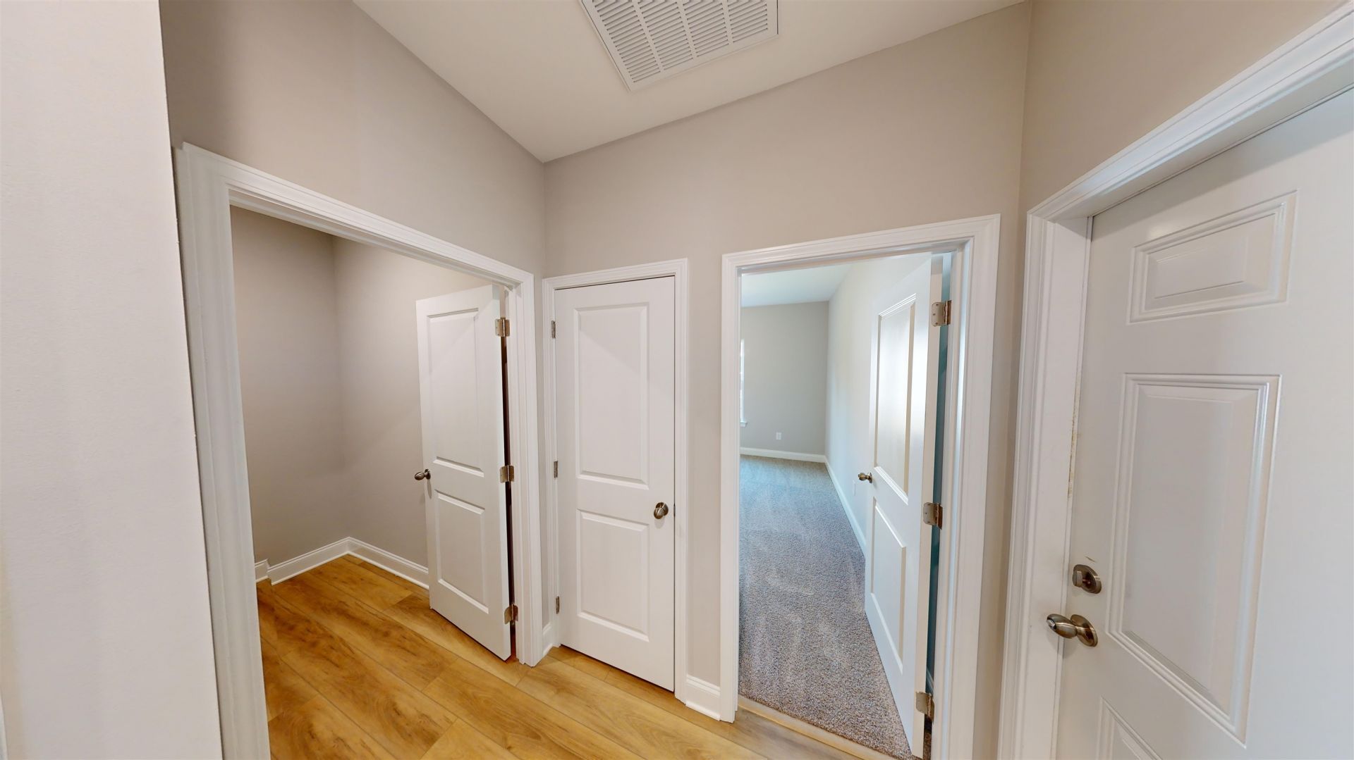 1060 Moen Loop Photo 15