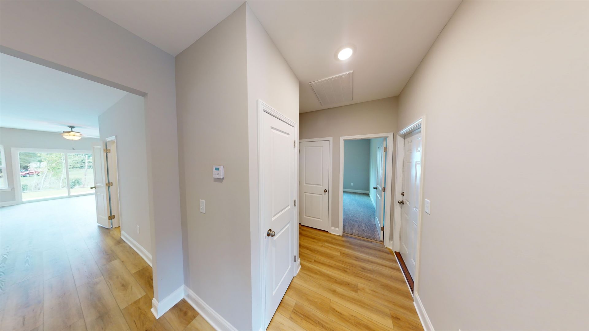 1060 Moen Loop Photo 16