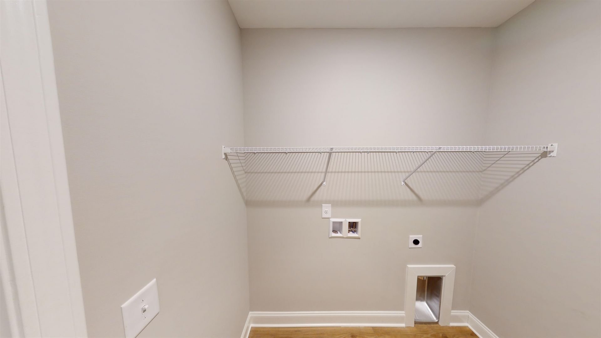 1060 Moen Loop Photo 18