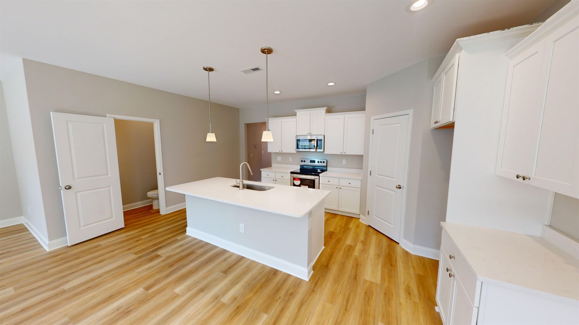 1060 Moen Loop Photo 20