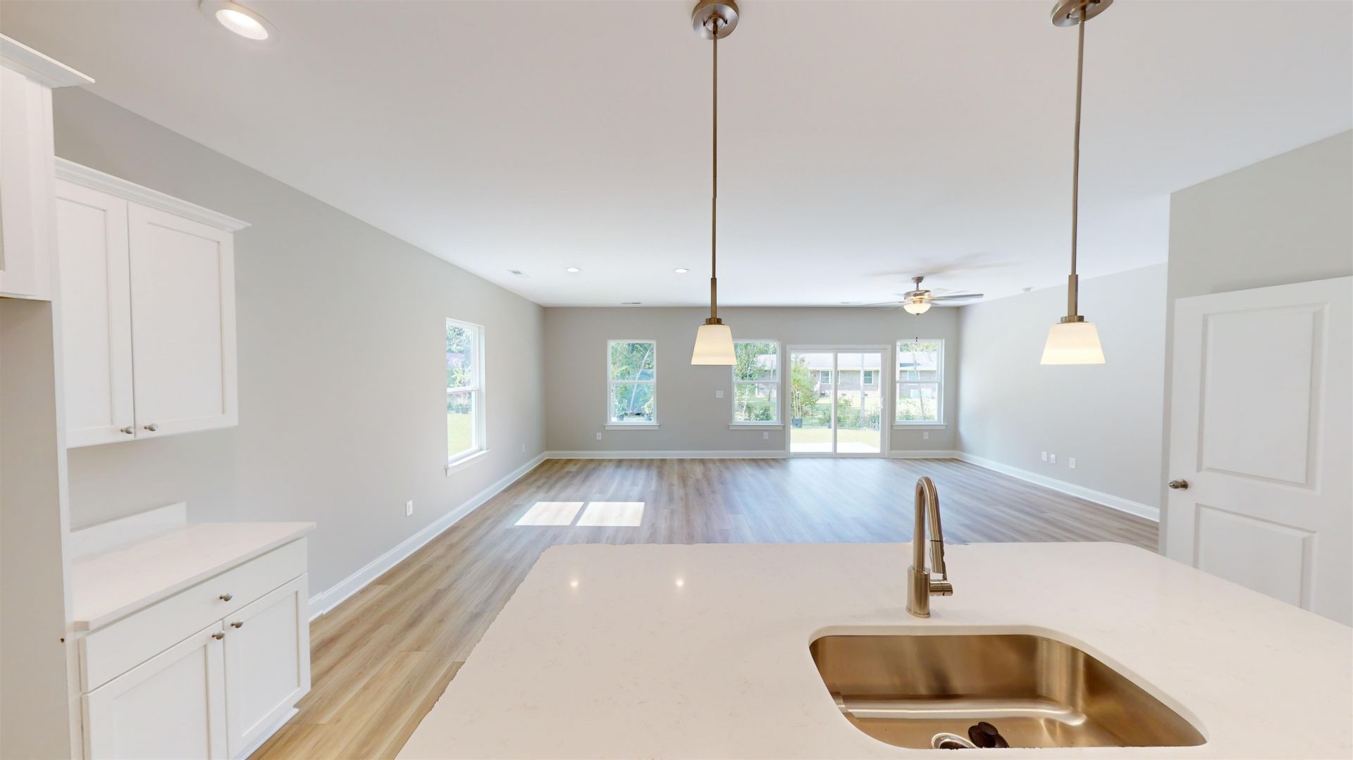 1060 Moen Loop Photo 22