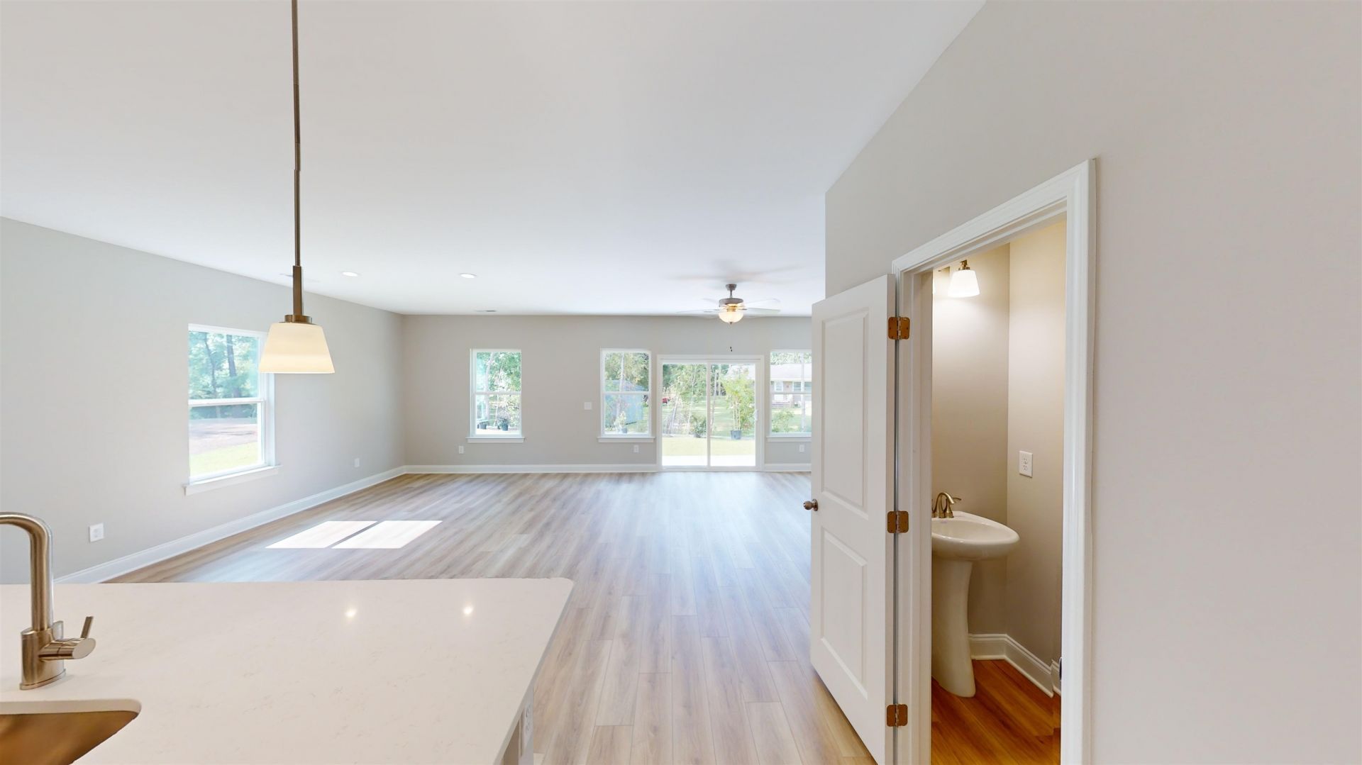 1060 Moen Loop Photo 23