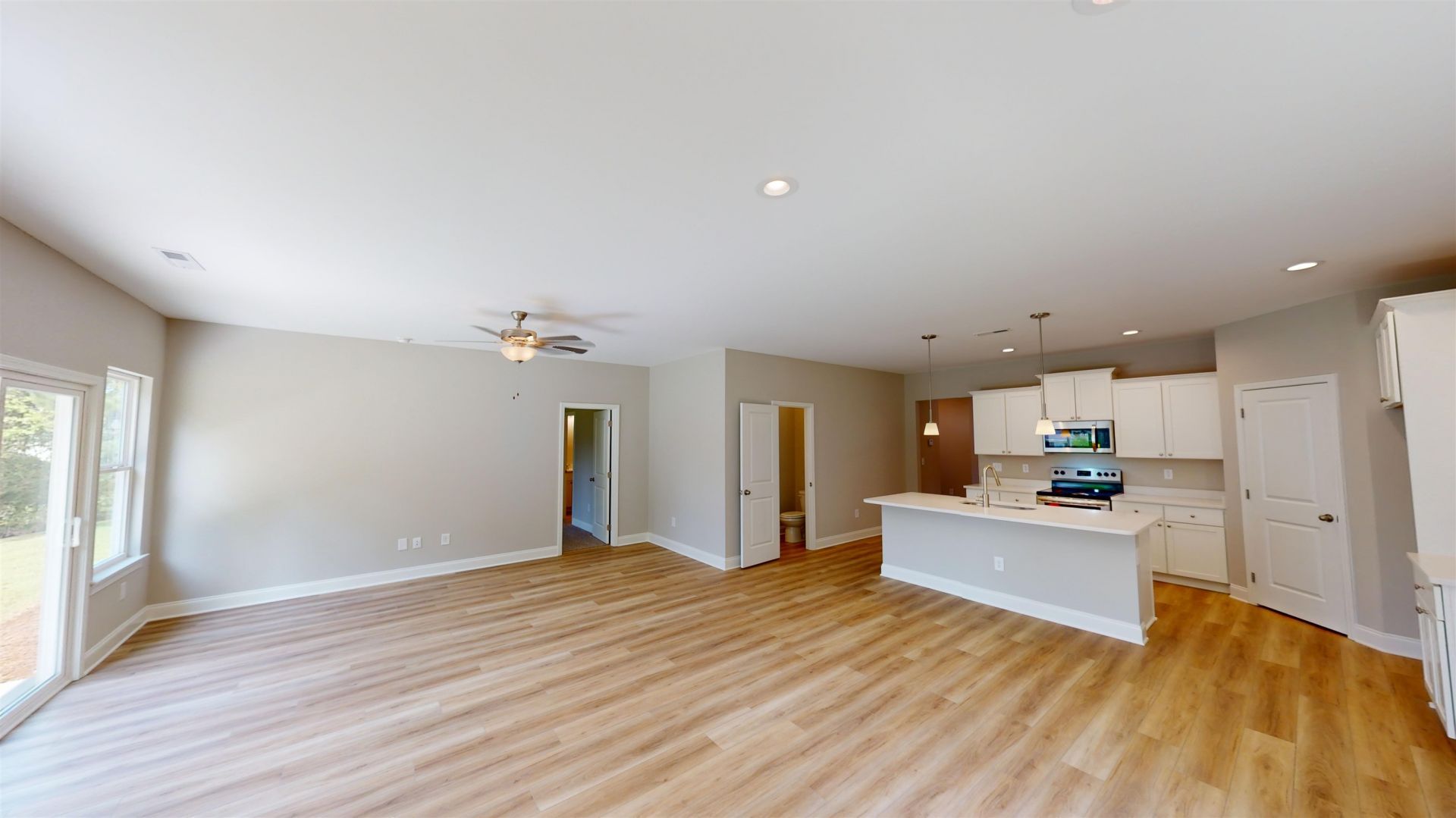 1060 Moen Loop Photo 25