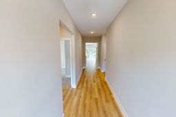 1060 Moen Loop photo 4