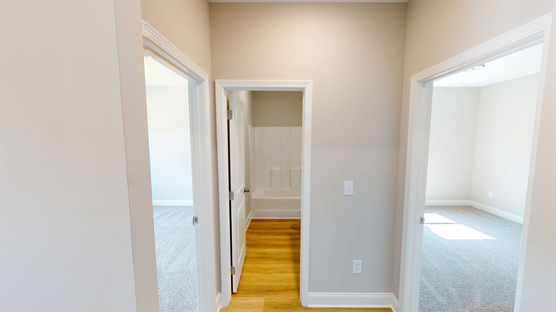 1060 Moen Loop Photo 4