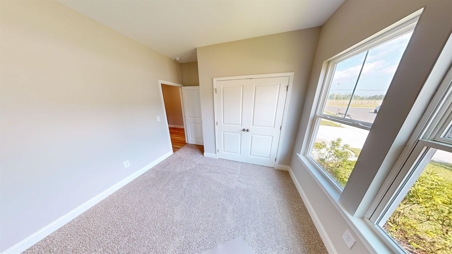 1060 Moen Loop Photo 6
