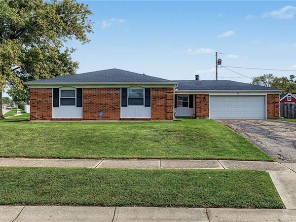 5575 Longford Road, Huber Heights, OH 45424