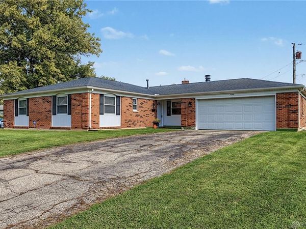 5575 Longford Road, Huber Heights, OH 45424