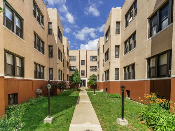 4206 N Pulaski Road , Unit 2W, Chicago, IL 60641