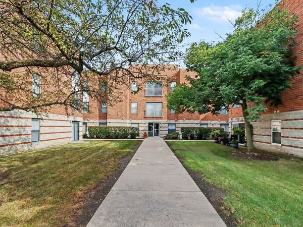3255 Kirchoff Road , Unit 203, Rolling Meadows, IL 60008