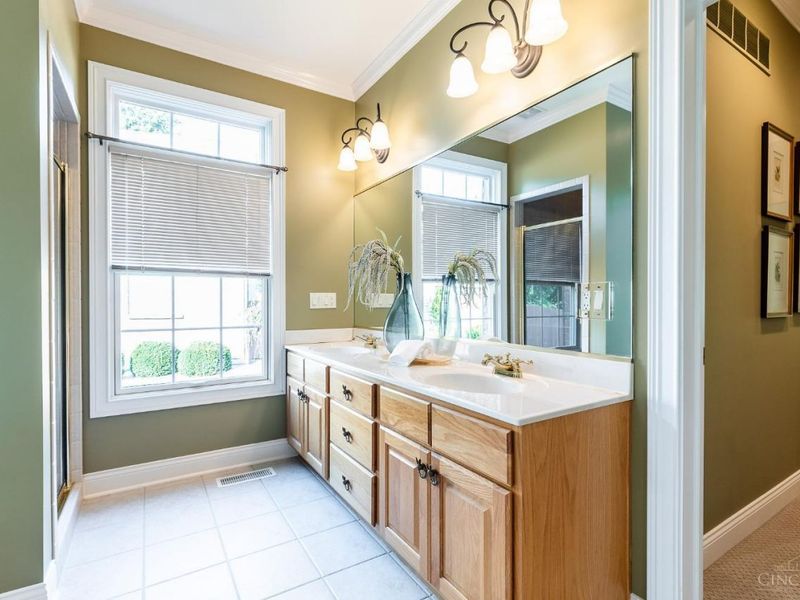 8350 Kugler Meadow Court, Sycamore Township, OH 45236 Photo 17
