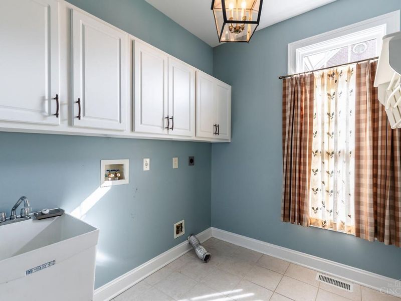 8350 Kugler Meadow Court, Sycamore Township, OH 45236 Photo 19