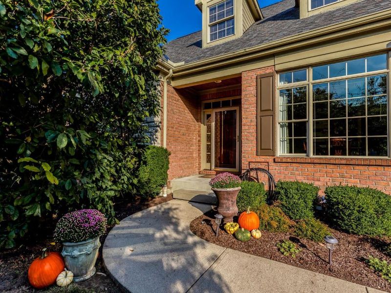 8350 Kugler Meadow Court, Sycamore Township, OH 45236 Photo 2