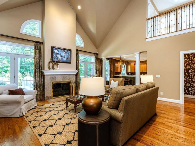 8350 Kugler Meadow Court, Sycamore Township, OH 45236 Photo 4
