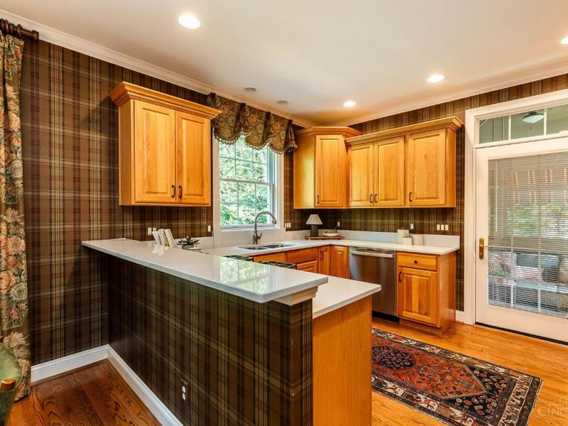 8350 Kugler Meadow Court, Sycamore Township, OH 45236 Photo 7