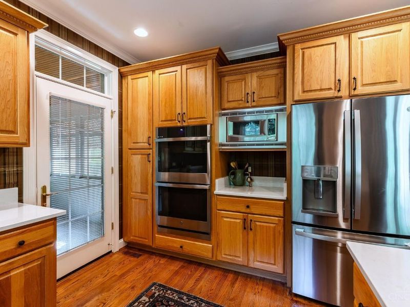 8350 Kugler Meadow Court, Sycamore Township, OH 45236 Photo 9