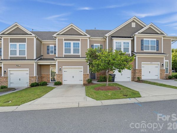 8727 Harris Lake Lane , Charlotte, NC 28269