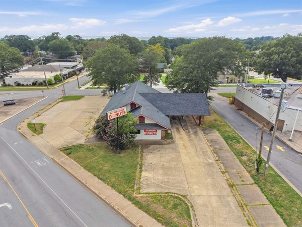 609 N Main, Benton, AR 72015