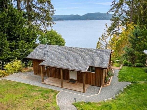25 Seagirt Rd , Sooke, BC V9Z 1A2