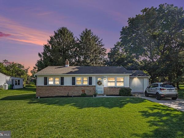1141 FAIRMONT DRIVE, HARRISBURG, PA 17112