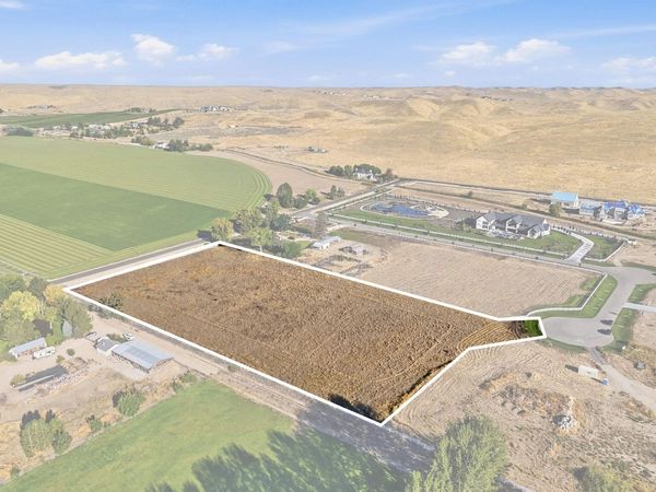 4201 N Meredith Ln, Eagle, ID 83616