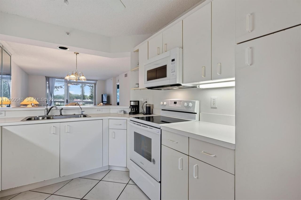 9587 NW Weldon Cir , Unit B203, Tamarac, FL 33321 Photo