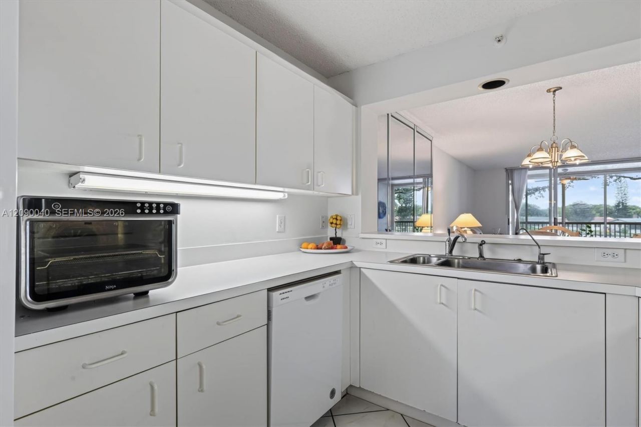 9587 NW Weldon Cir , Unit B203, Tamarac, FL 33321 Photo