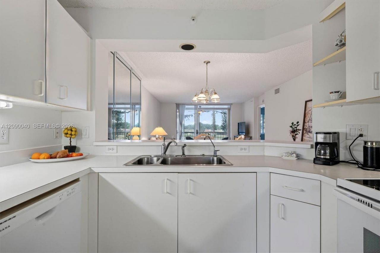 9587 NW Weldon Cir , Unit B203, Tamarac, FL 33321 Photo