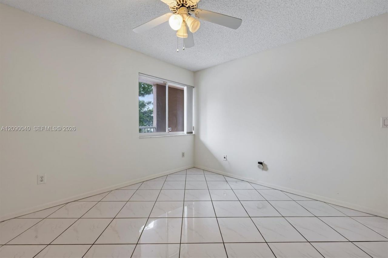 9587 NW Weldon Cir , Unit B203, Tamarac, FL 33321 Photo