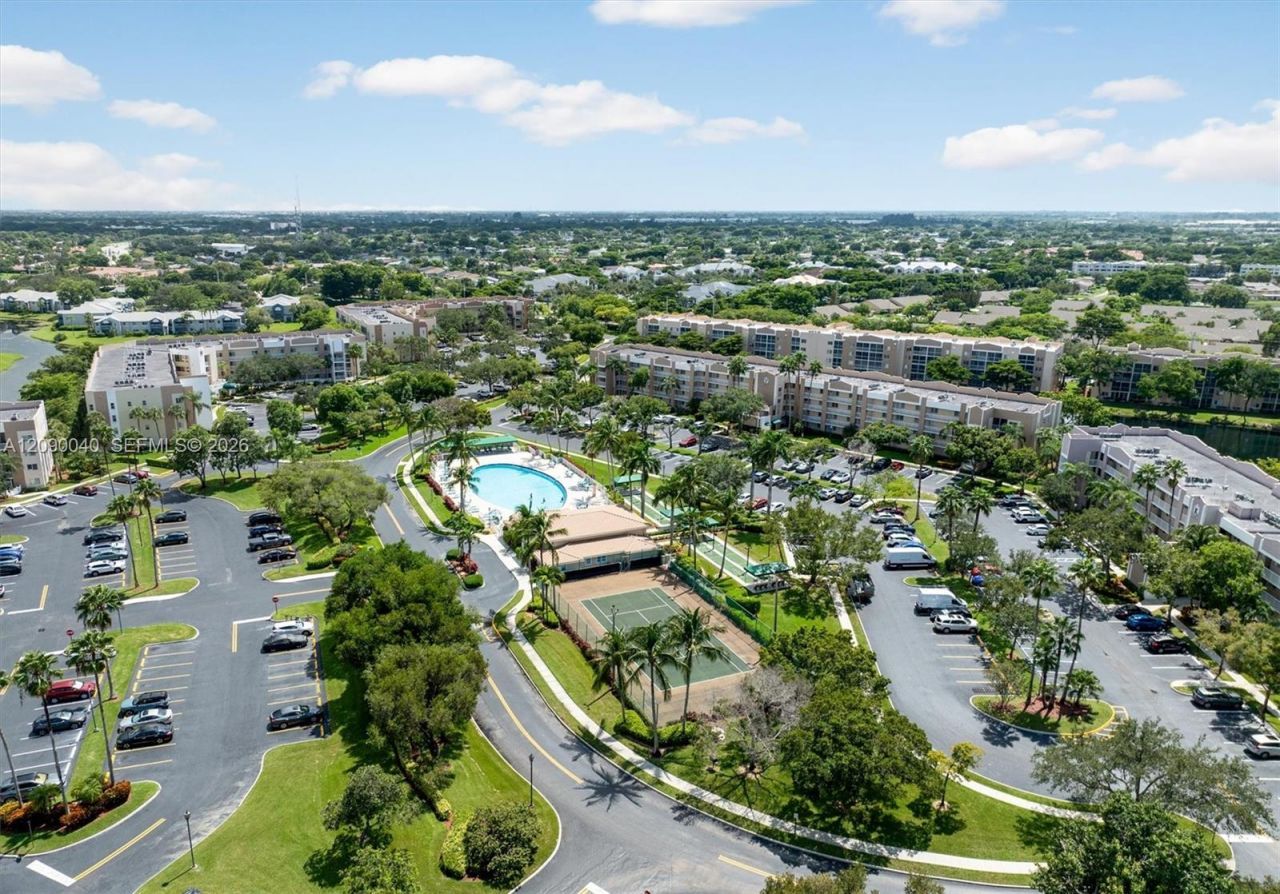 9587 NW Weldon Cir , Unit B203, Tamarac, FL 33321 Photo