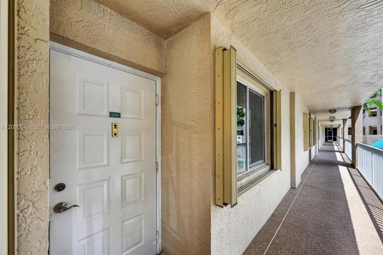 9587 NW Weldon Cir , Unit B203, Tamarac, FL 33321 Photo