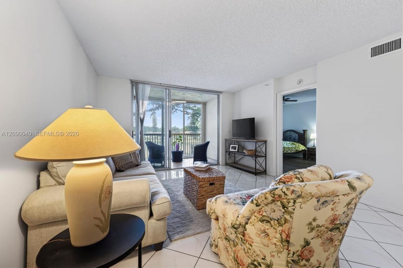 9587 NW Weldon Cir , Unit B203, Tamarac, FL 33321 Photo