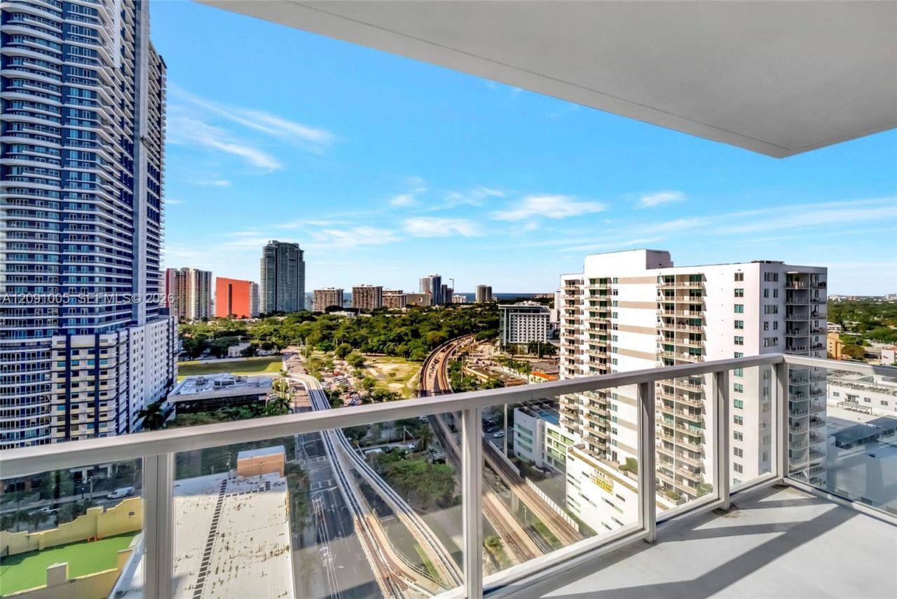 79 SW 12th St , Unit 2201-S, Miami, FL 33130 Photo